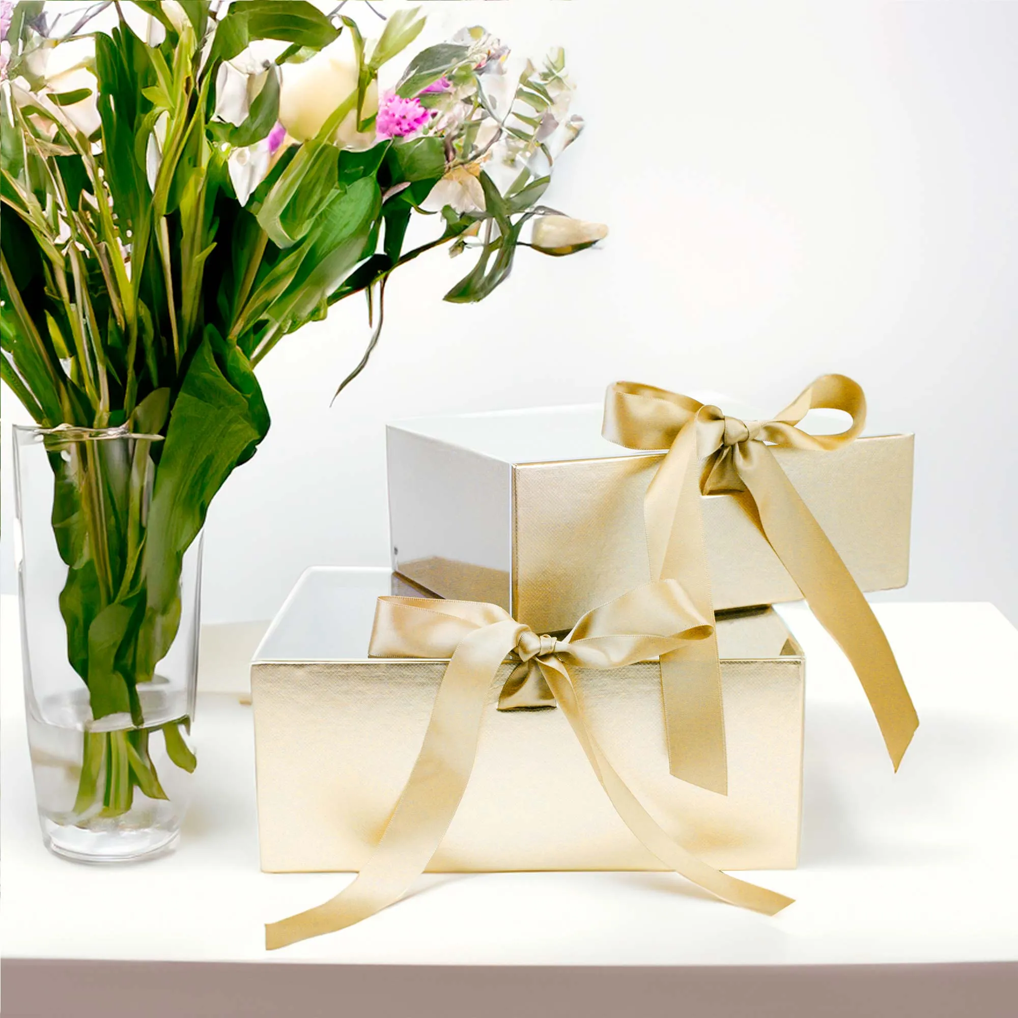 Elegant Clear Lid Gift Box with Ribbon for Special Occasions - Set of 2