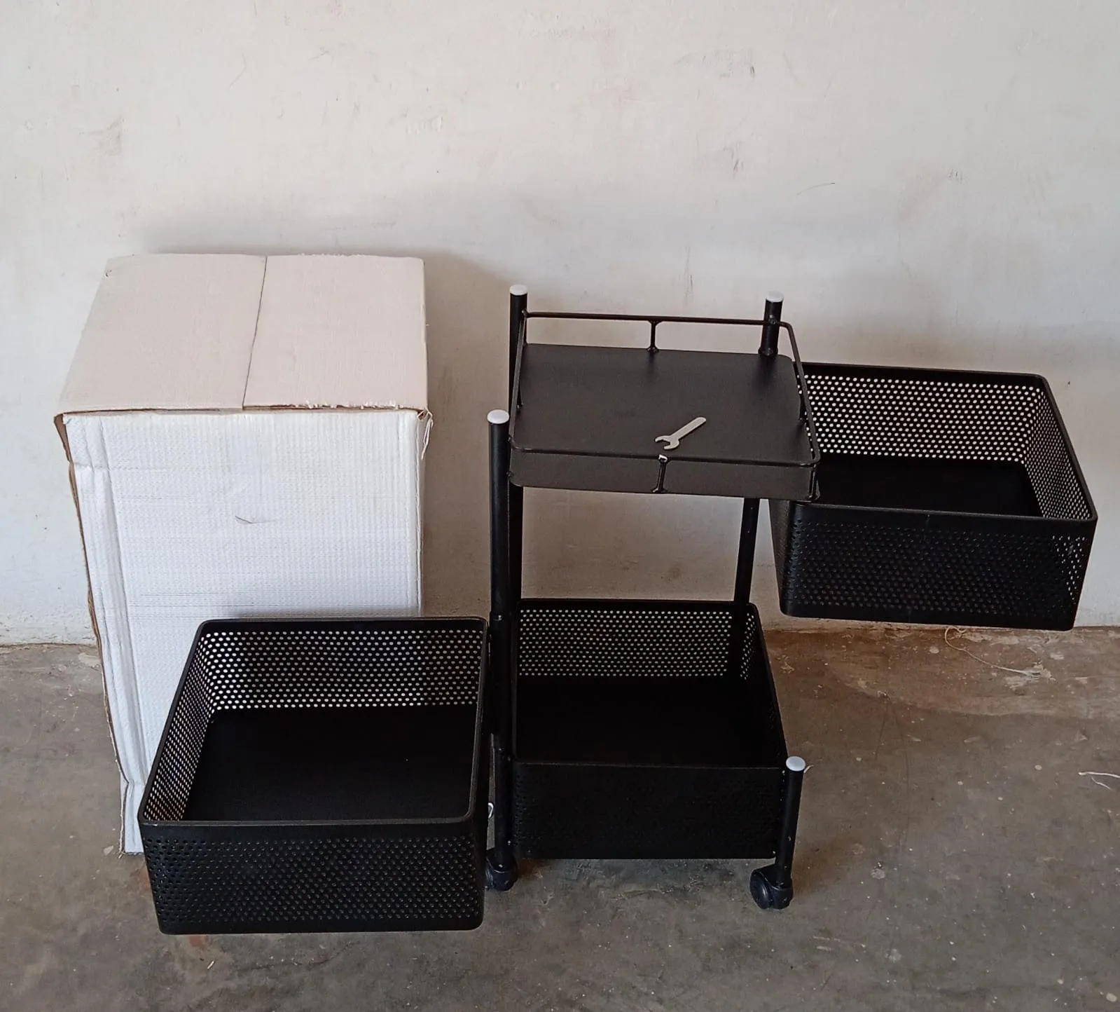 High-Quality Metal Kitchen Trolley Organizer with 3 Layers, Wheels, and Square Design for Fruits, Vegetables, and Onion Storage