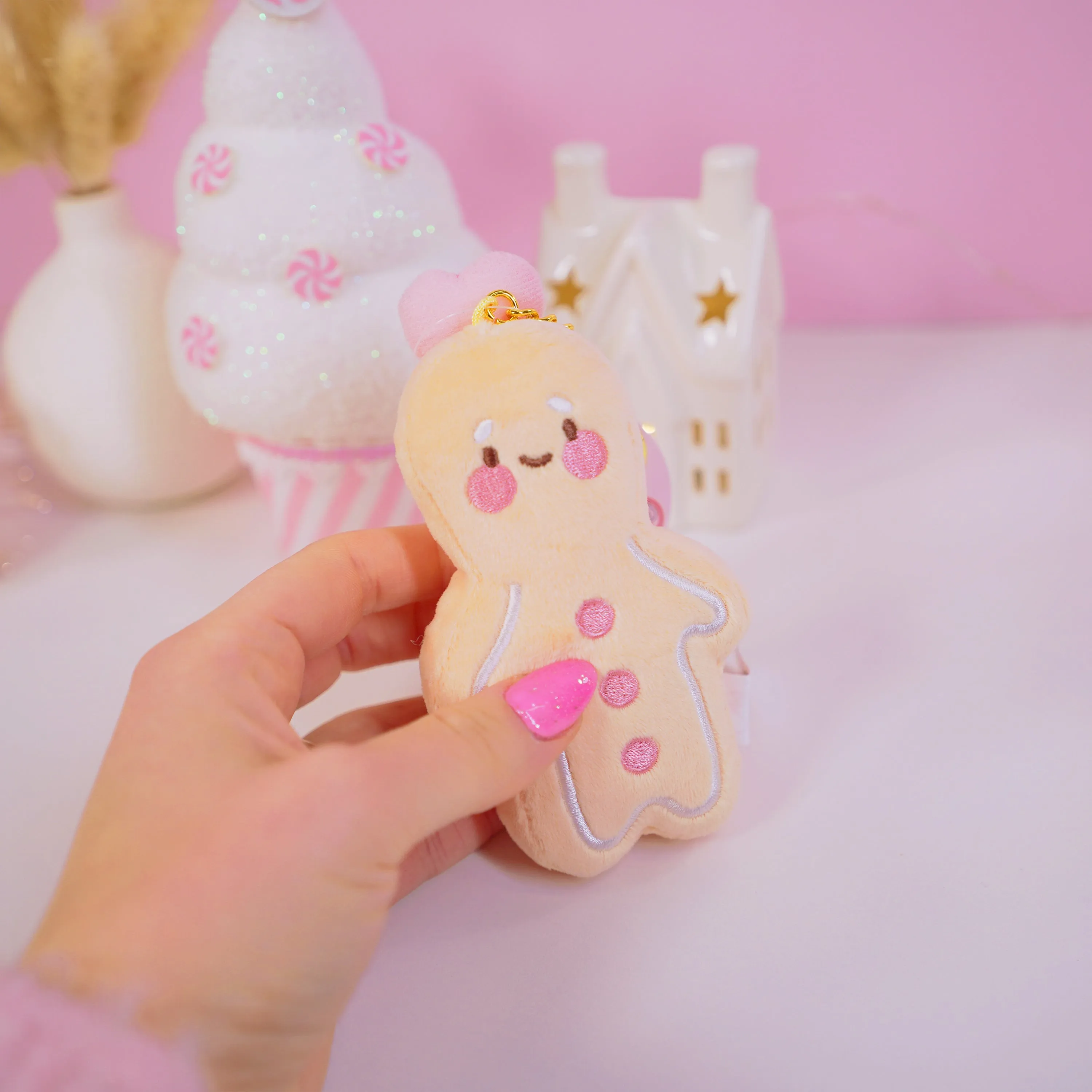 Spice Gingerbread Kawaii Keychain Plushie | Cute Soft Toy Charm | Adorable Mini Gingerbread Accessory for Bags, Keys & Backpacks